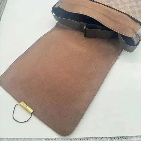 Louis Vuitton Damier Ebene Mens (Can be Unisex Why Not 🤭) - Picture 11 of 14